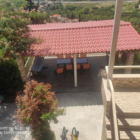 Guesthouse Zografia Vrasná Buitenkant foto