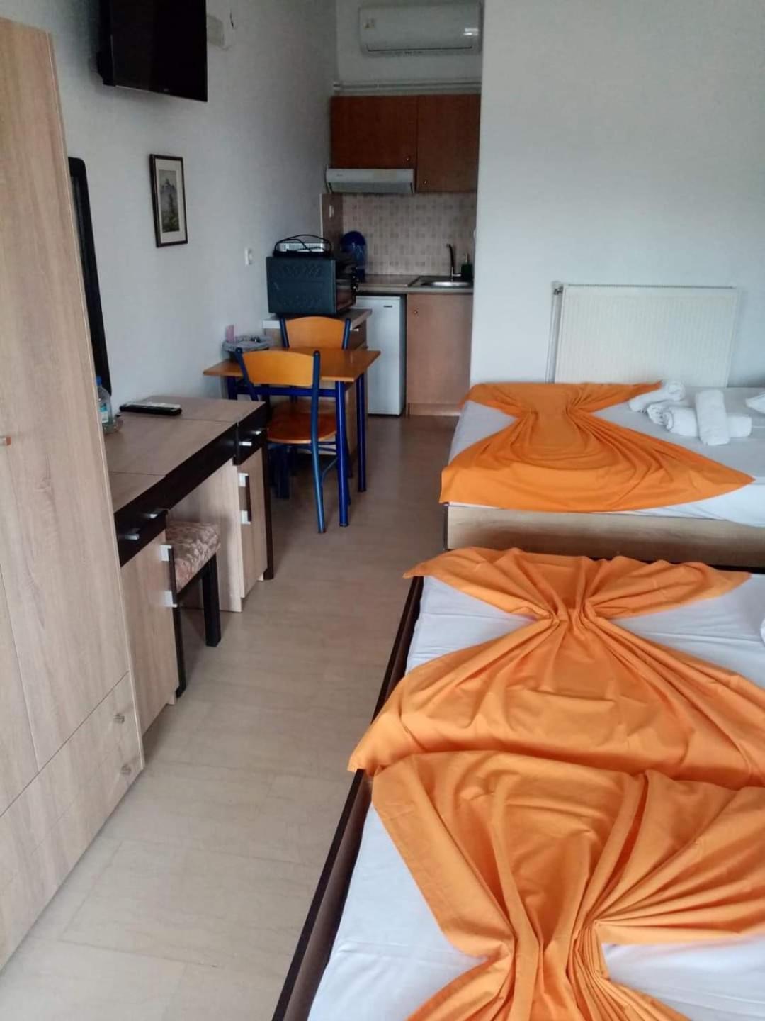 Guesthouse Zografia Vrasná Buitenkant foto