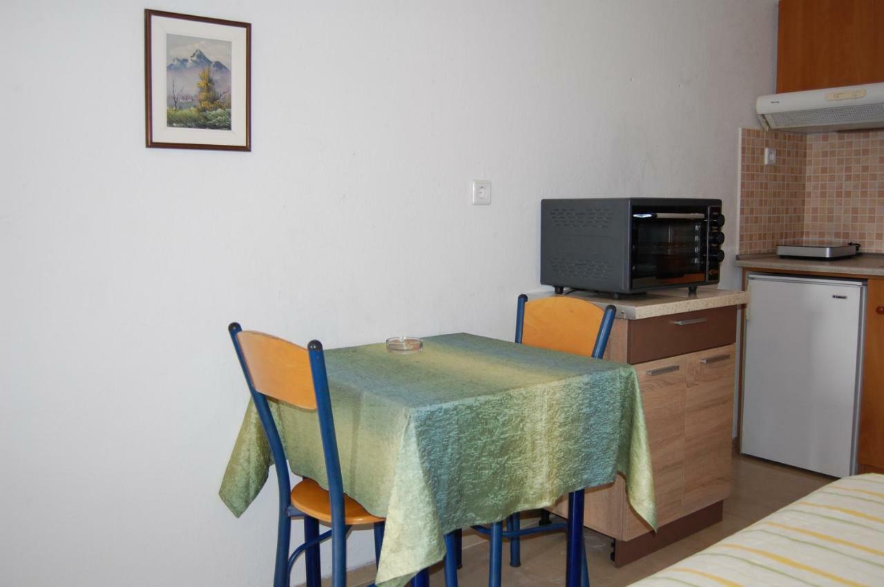 Guesthouse Zografia Vrasná Buitenkant foto