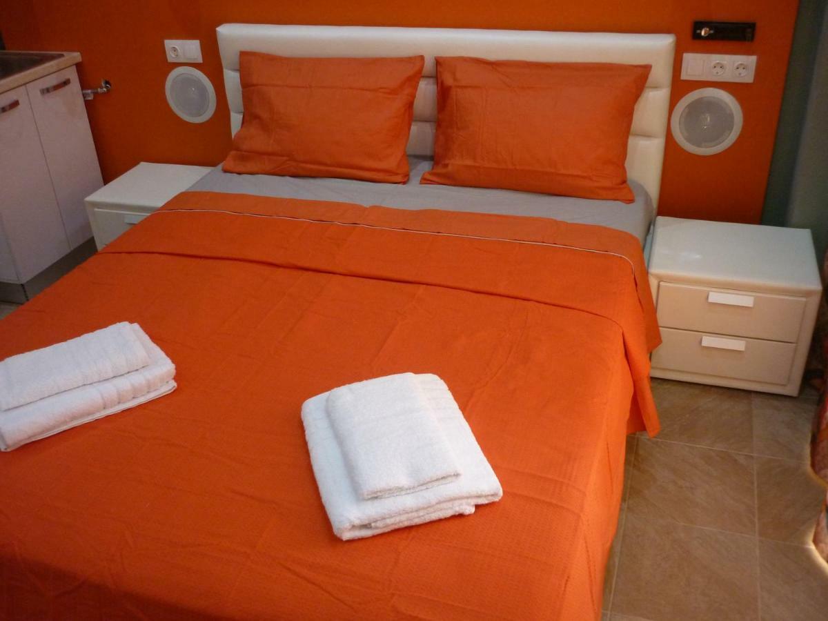 Guesthouse Zografia Vrasná Buitenkant foto