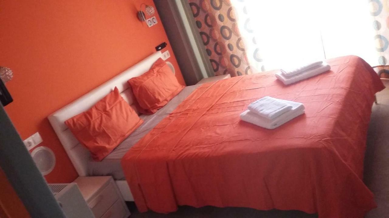 Guesthouse Zografia Vrasná Buitenkant foto