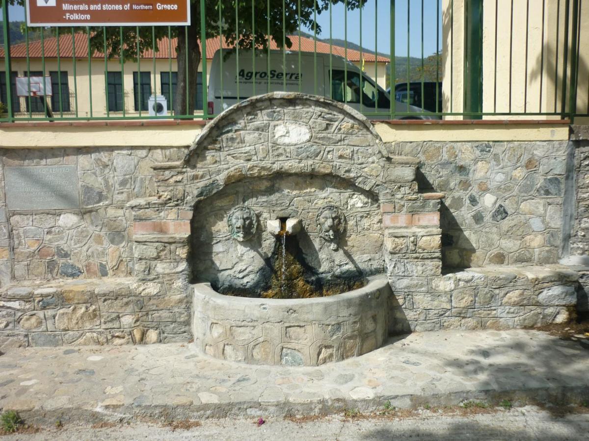 Guesthouse Zografia Vrasná Buitenkant foto